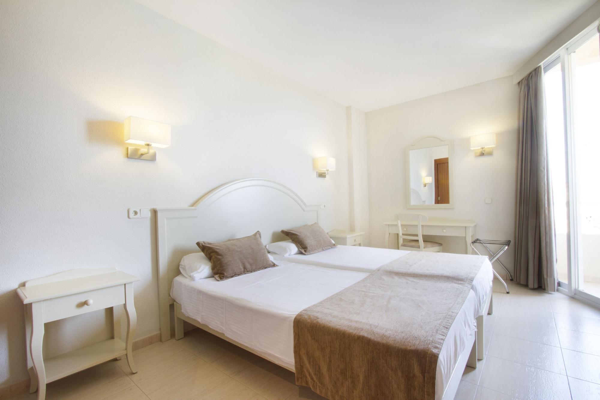 Garbi Cala Millor Hotell Cala Millor  Exteriör bild